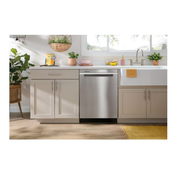 Whirlpool Eco Series 24-in Top Control Built-in Dishwasher With Third Rack ( Fingerprint Resistant Stainless Steel ) , 47-Decibel Very Quiet Sound Level