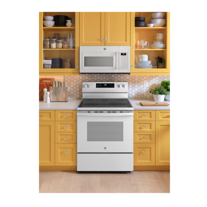 GE EasyWash Oven Tray 30-in Glass Top 5 burners 5.3-cu ft Air Fry Convection Oven Freestanding Electric Range (White)